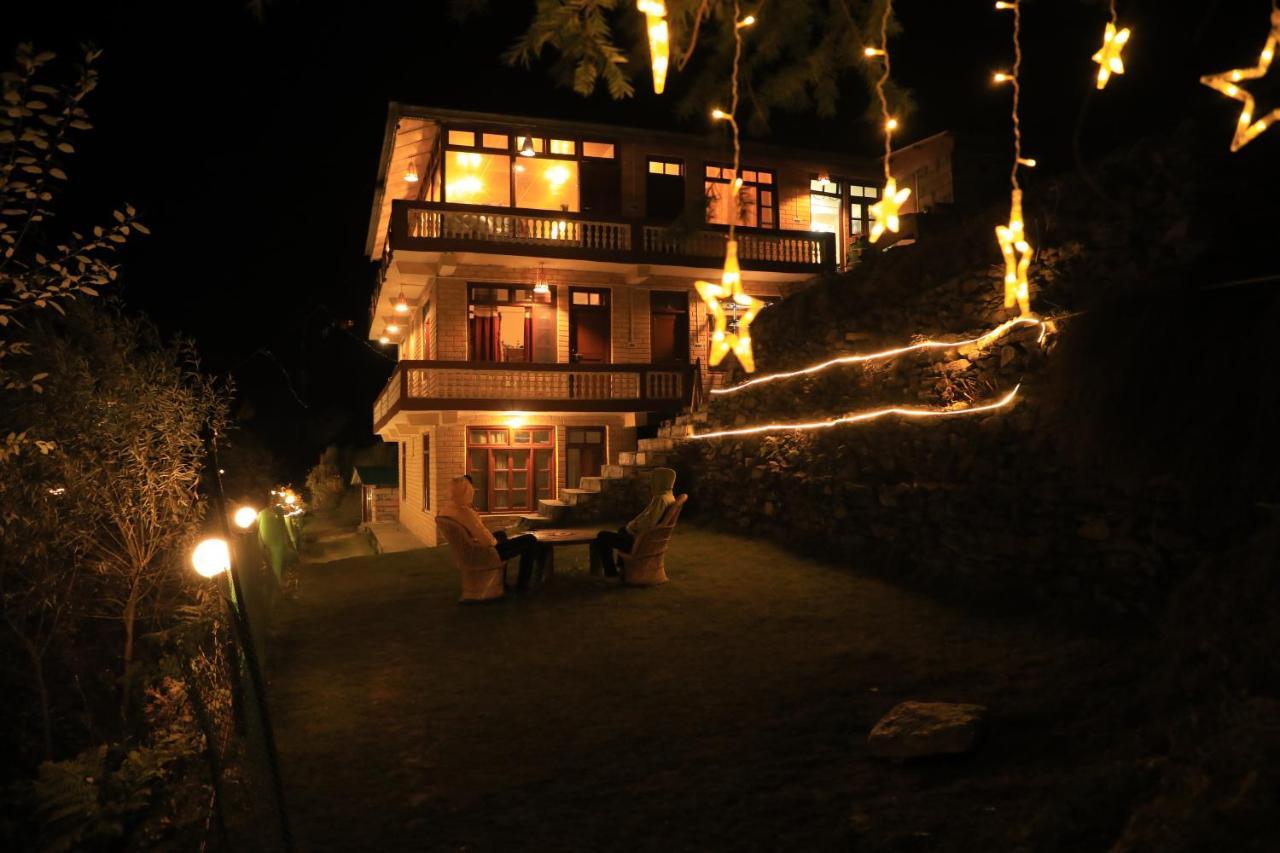 Odin Hostel Shoja Exteriör bild